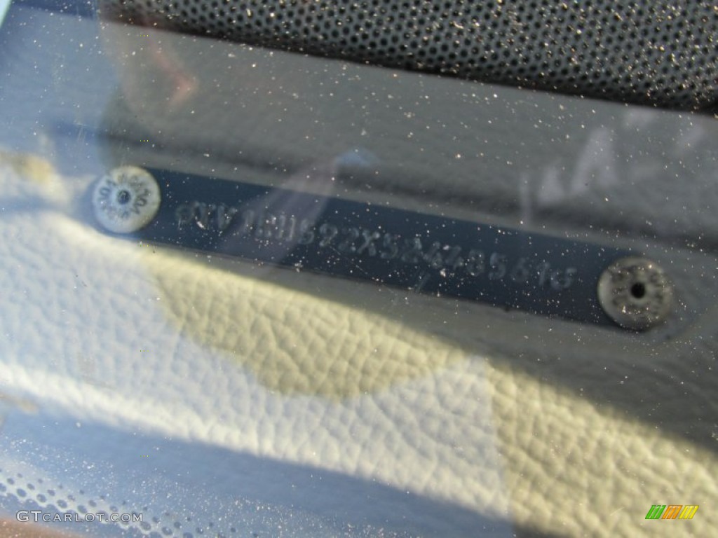 2005 S60 2.5T AWD - Lunar Gold Metallic / Taupe/Light Taupe photo #19