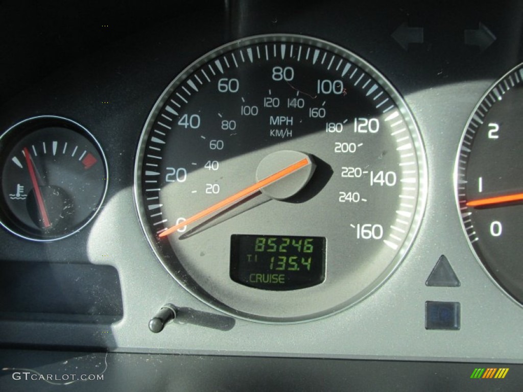 2005 S60 2.5T AWD - Lunar Gold Metallic / Taupe/Light Taupe photo #20