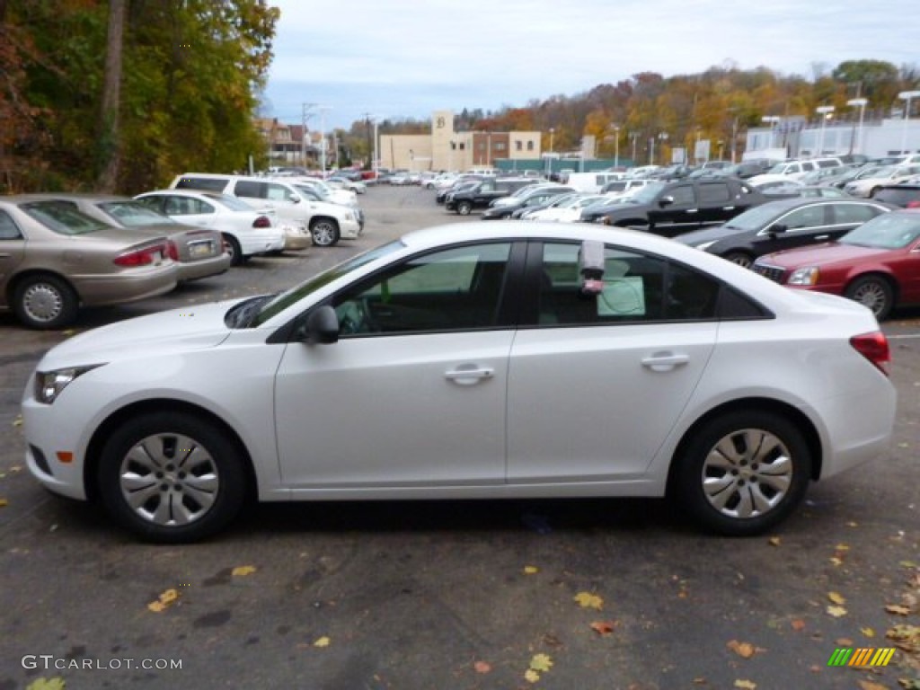 2014 Cruze LS - Summit White / Jet Black/Medium Titanium photo #8