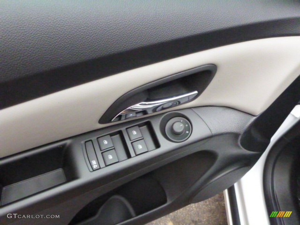 2014 Cruze LS - Summit White / Jet Black/Medium Titanium photo #16