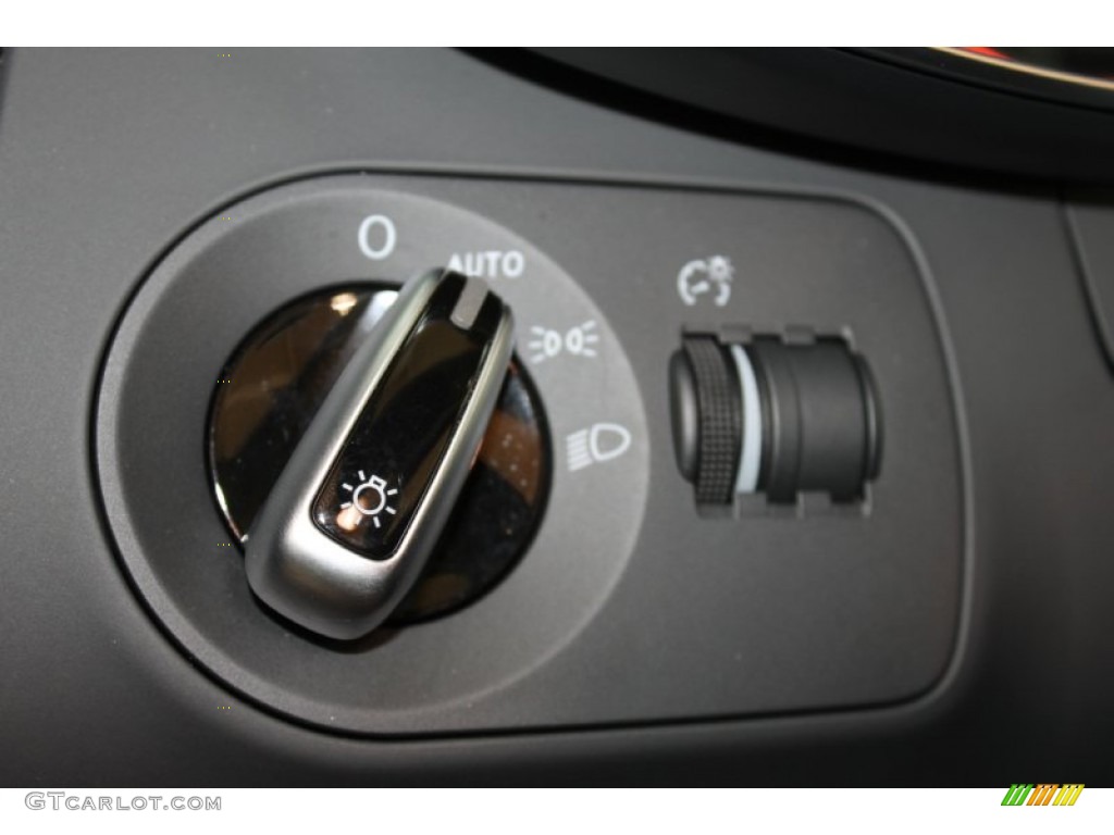 2014 Audi R8 Spyder V10 Controls Photo #87930573