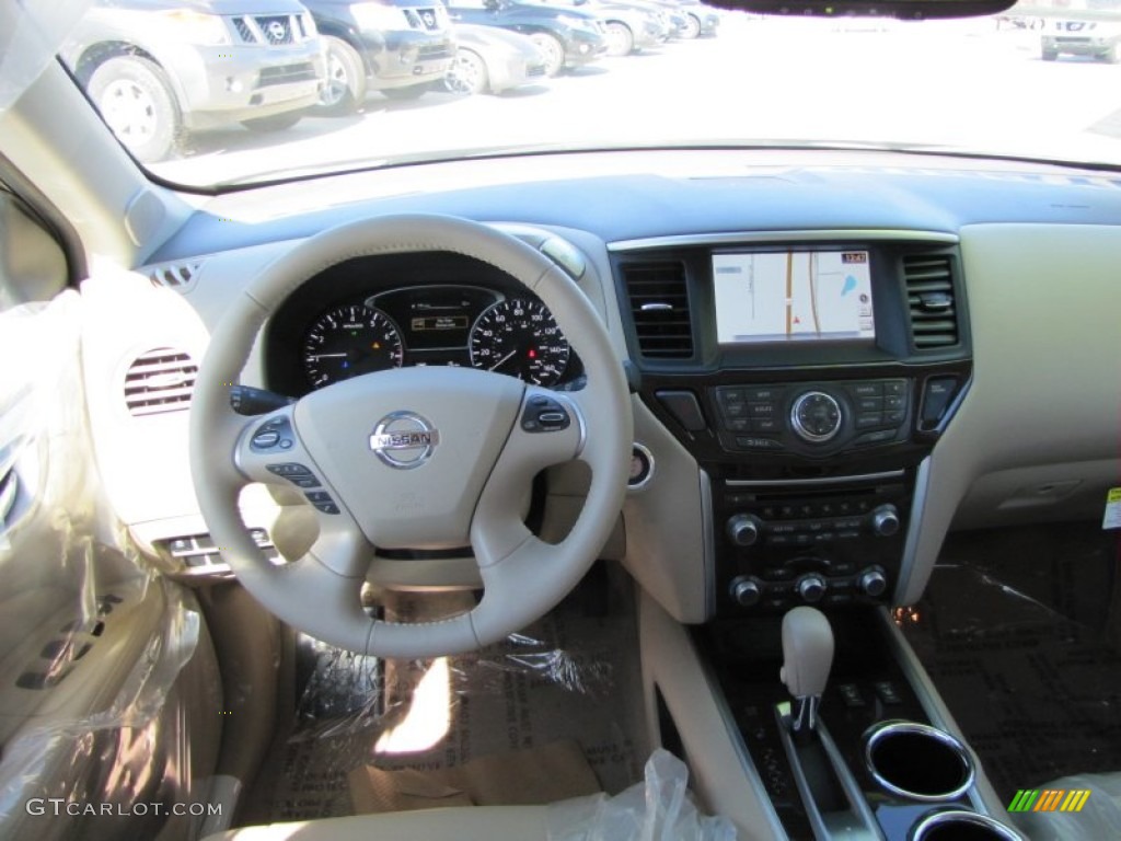 2014 Nissan Pathfinder Hybrid SL Dashboard Photos