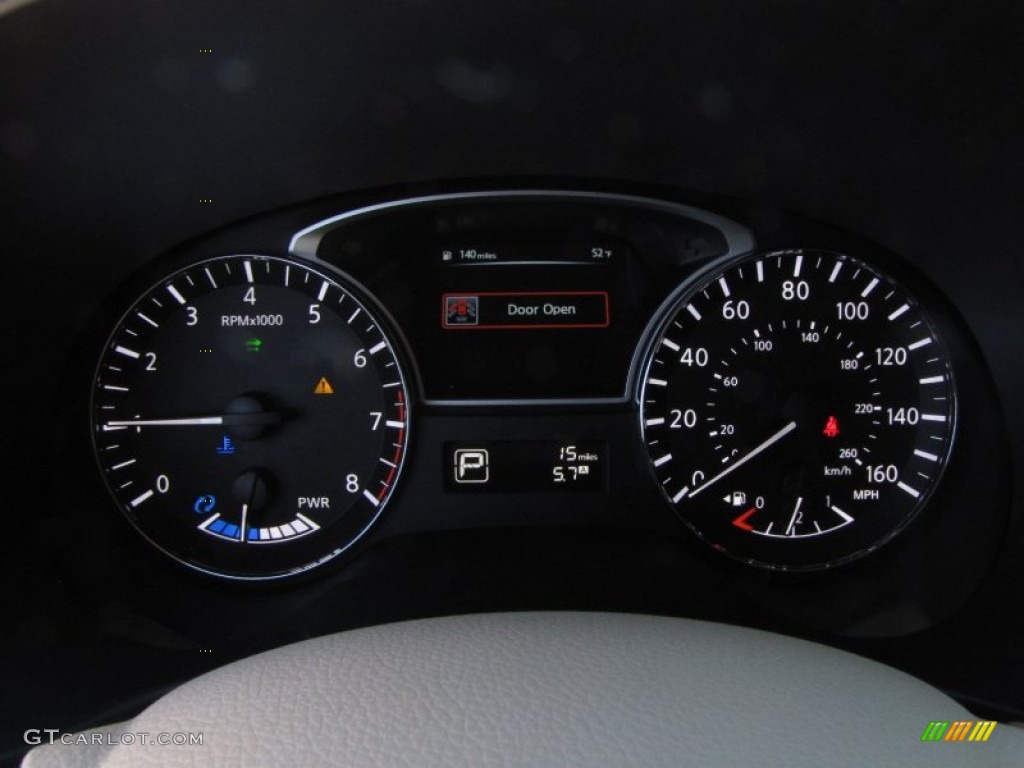 2014 Nissan Pathfinder Hybrid SL Gauges Photo #87931200