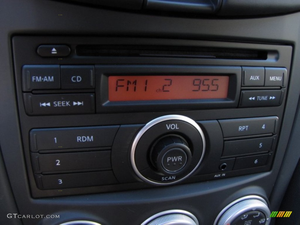 2014 Nissan 370Z Sport Coupe Audio System Photos