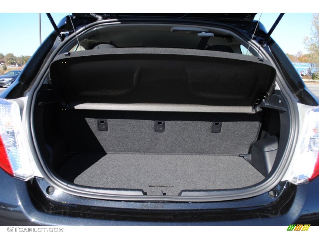 2014 Toyota Yaris L 3 Door Trunk Photo #87933192