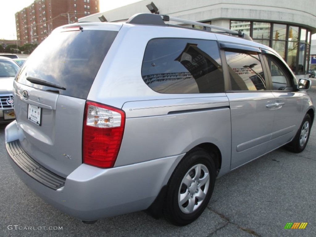 2007 Sedona LX - Silver / Gray photo #6