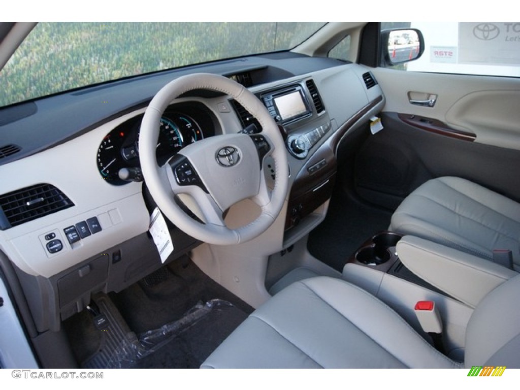 Bisque Interior 2014 Toyota Sienna XLE Photo #87948399