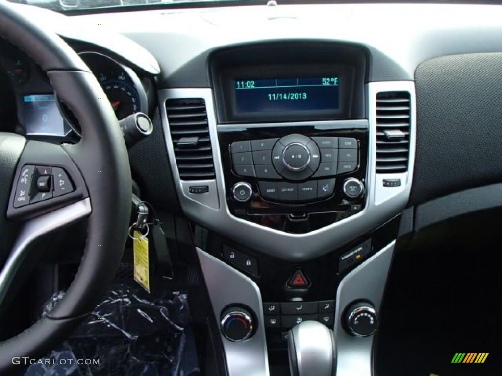 2014 Cruze LT - Rainforest Green Metallic / Jet Black photo #16
