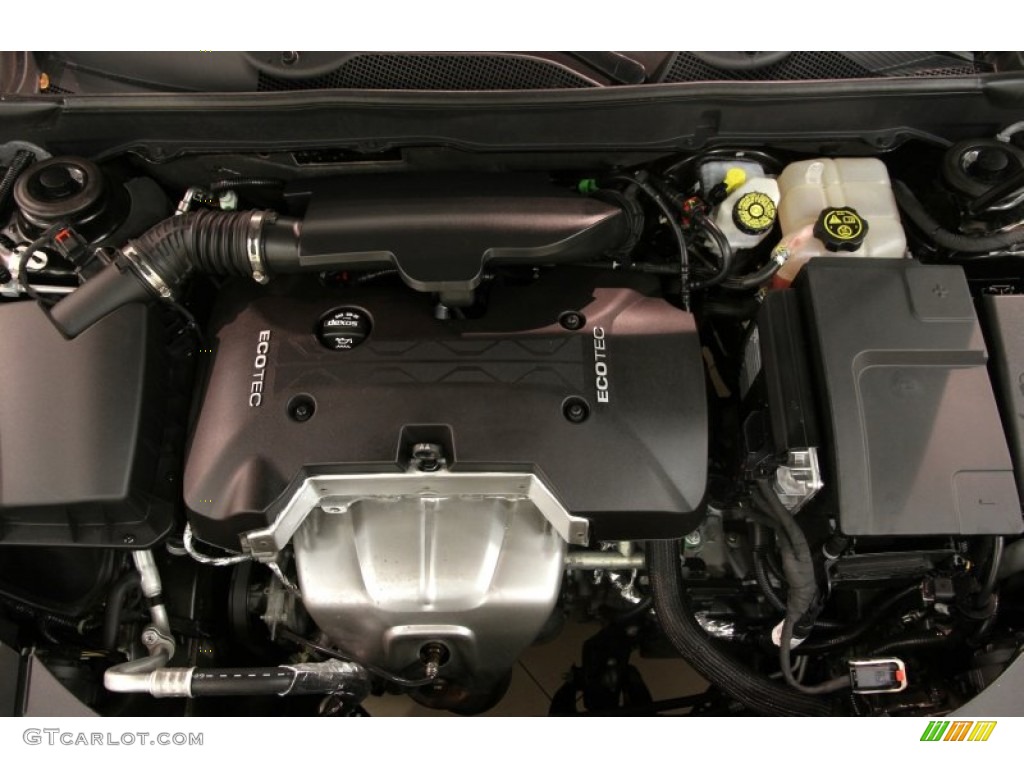 2013 Chevrolet Malibu LTZ Engine Photos