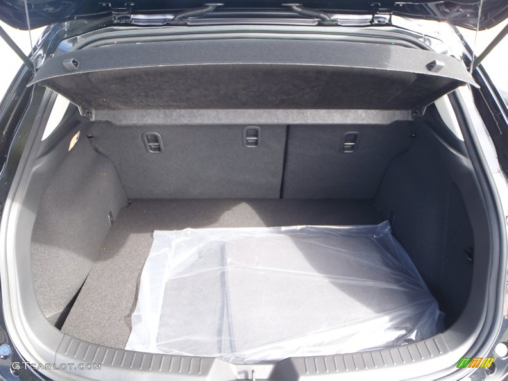 2014 Mazda MAZDA3 i Sport 5 Door Trunk Photos