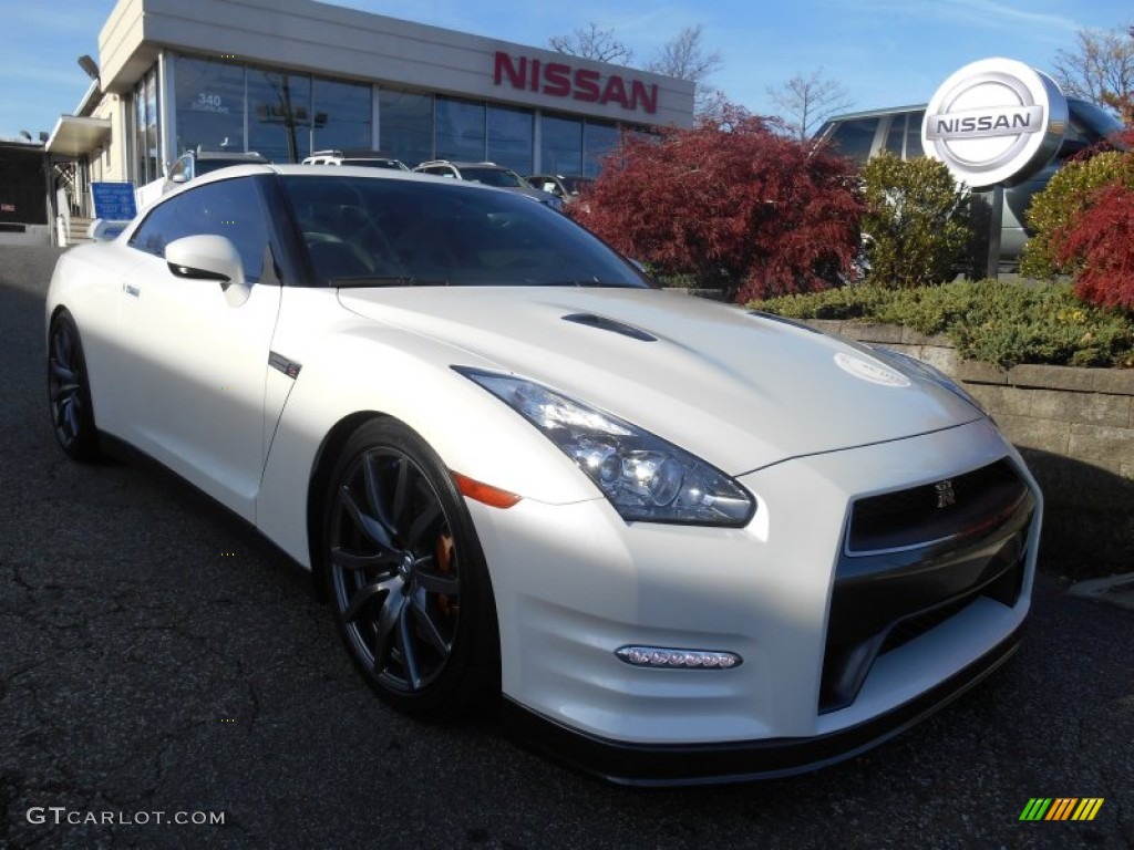 Nissan gtr pearl white paint code #3