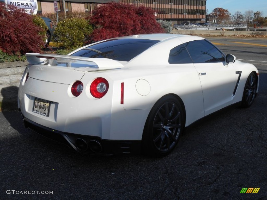 2012 GT-R Premium - Pearl White / Gray photo #4