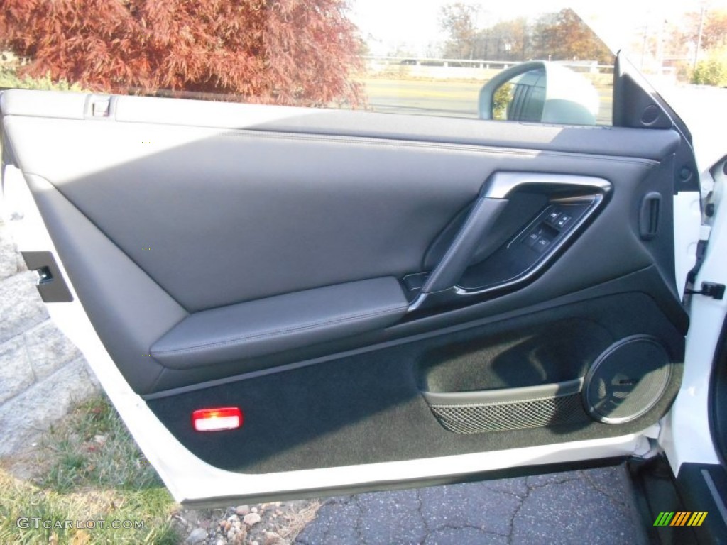 2012 Nissan GT-R Premium Door Panel Photos