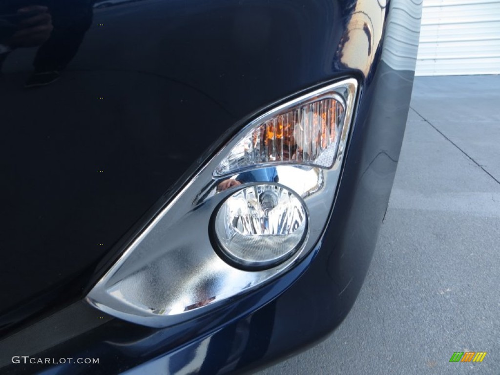 2013 Avalon Limited - Nautical Blue Metallic / Almond photo #10