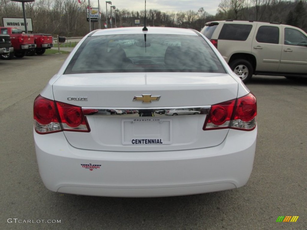 2014 Cruze LS - Summit White / Jet Black/Medium Titanium photo #5