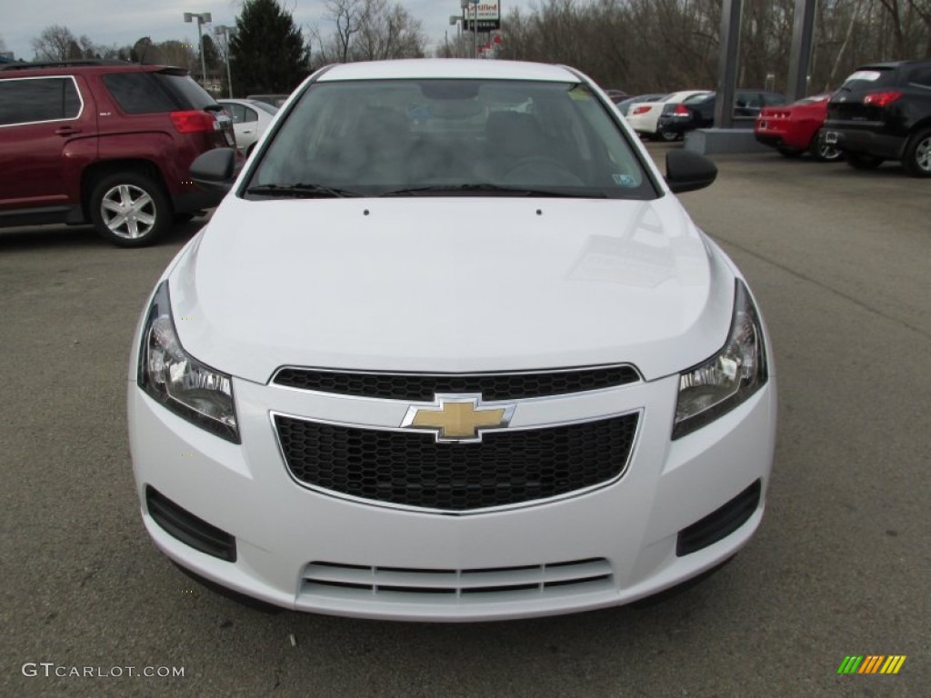 2014 Cruze LS - Summit White / Jet Black/Medium Titanium photo #9