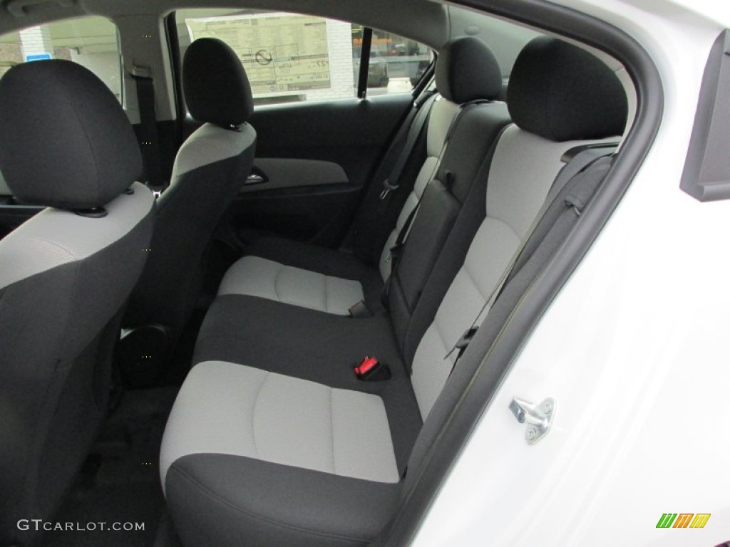 2014 Cruze LS - Summit White / Jet Black/Medium Titanium photo #13