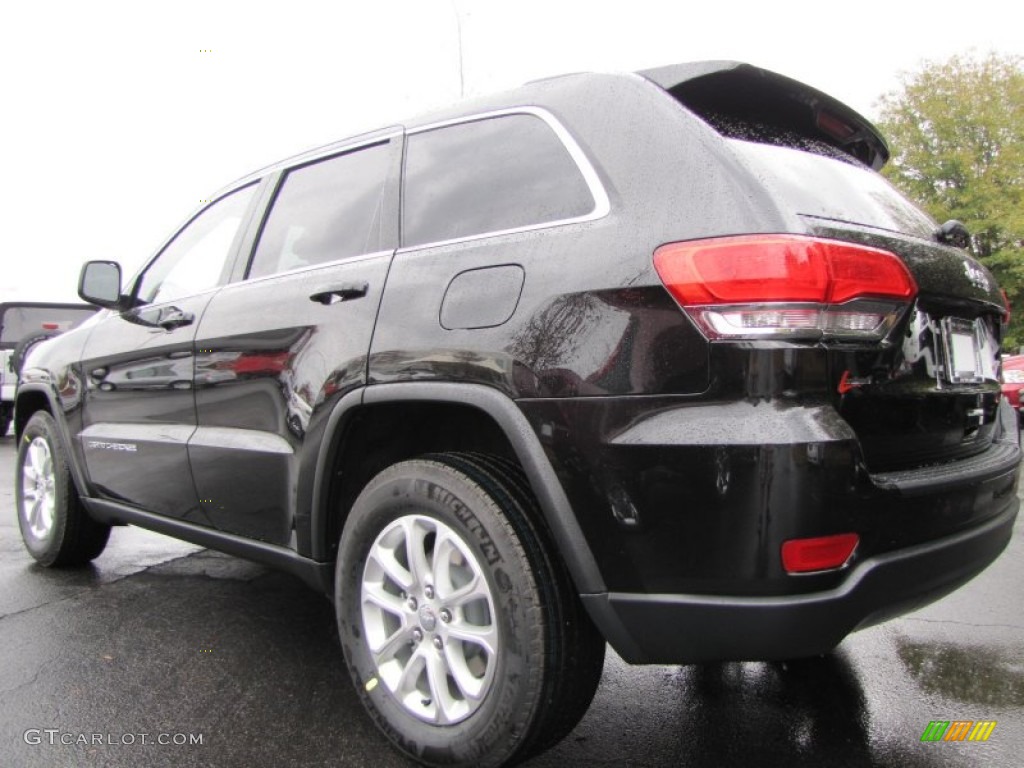2014 Grand Cherokee Laredo - Brilliant Black Crystal Pearl / Morocco Black photo #2
