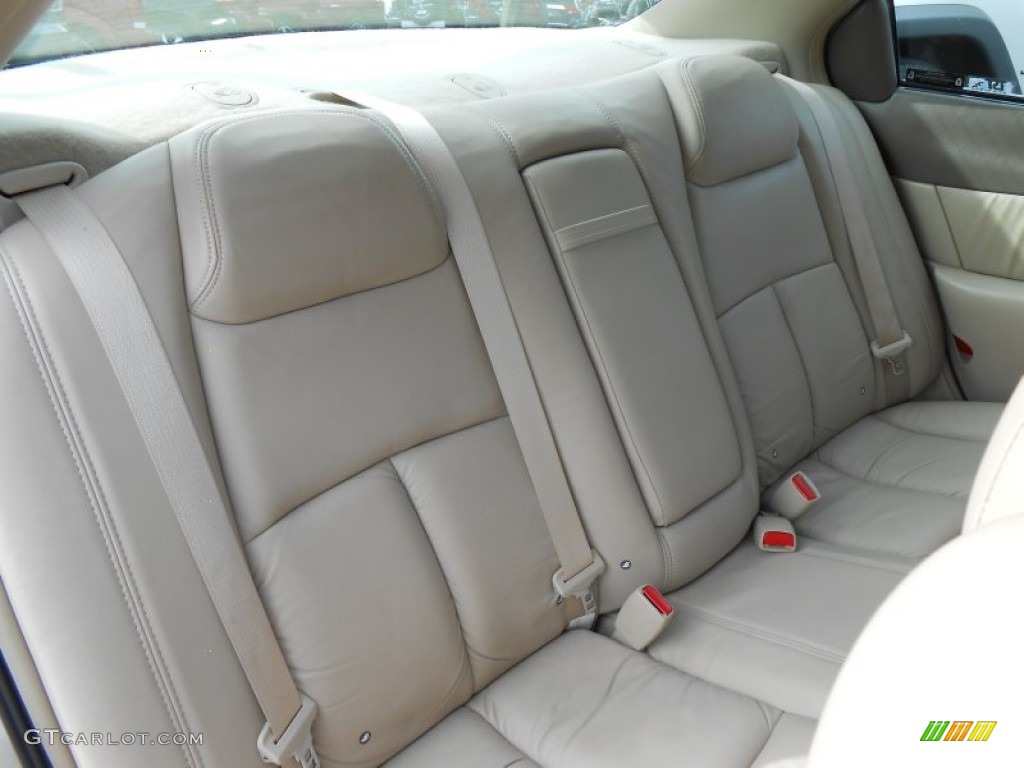 2003 Oldsmobile Aurora 4.0 Rear Seat Photo #87981735