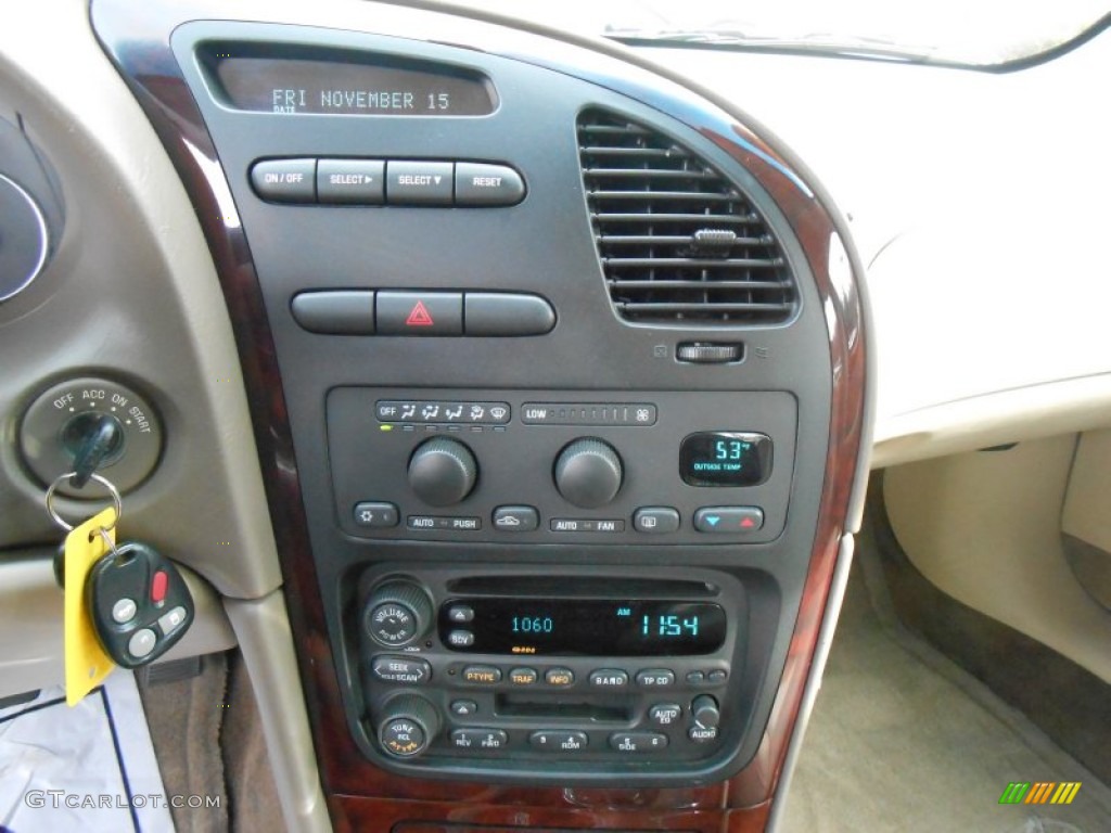2003 Oldsmobile Aurora 4.0 Controls Photo #87981881