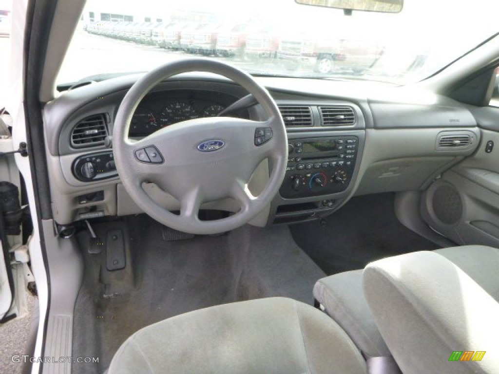 2003 Taurus SE - Vibrant White / Dark Charcoal photo #10