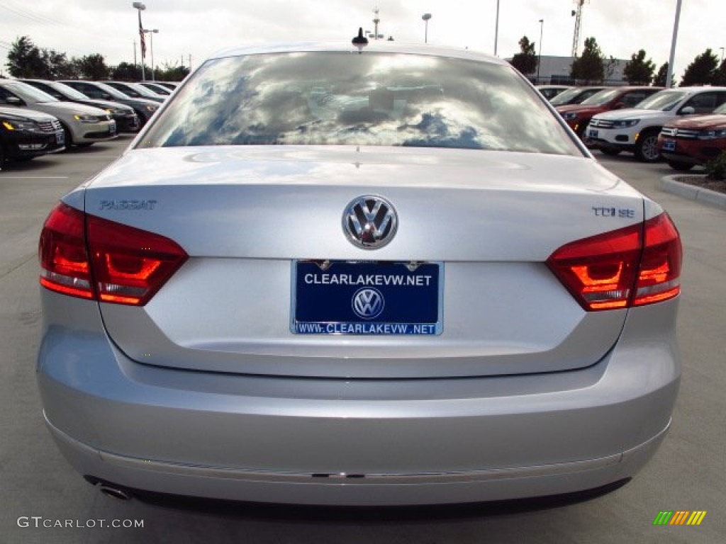 2014 Passat TDI SE - Reflex Silver Metallic / Titan Black photo #5