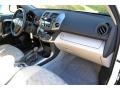 Super White - RAV4 I4 4WD Photo No. 14