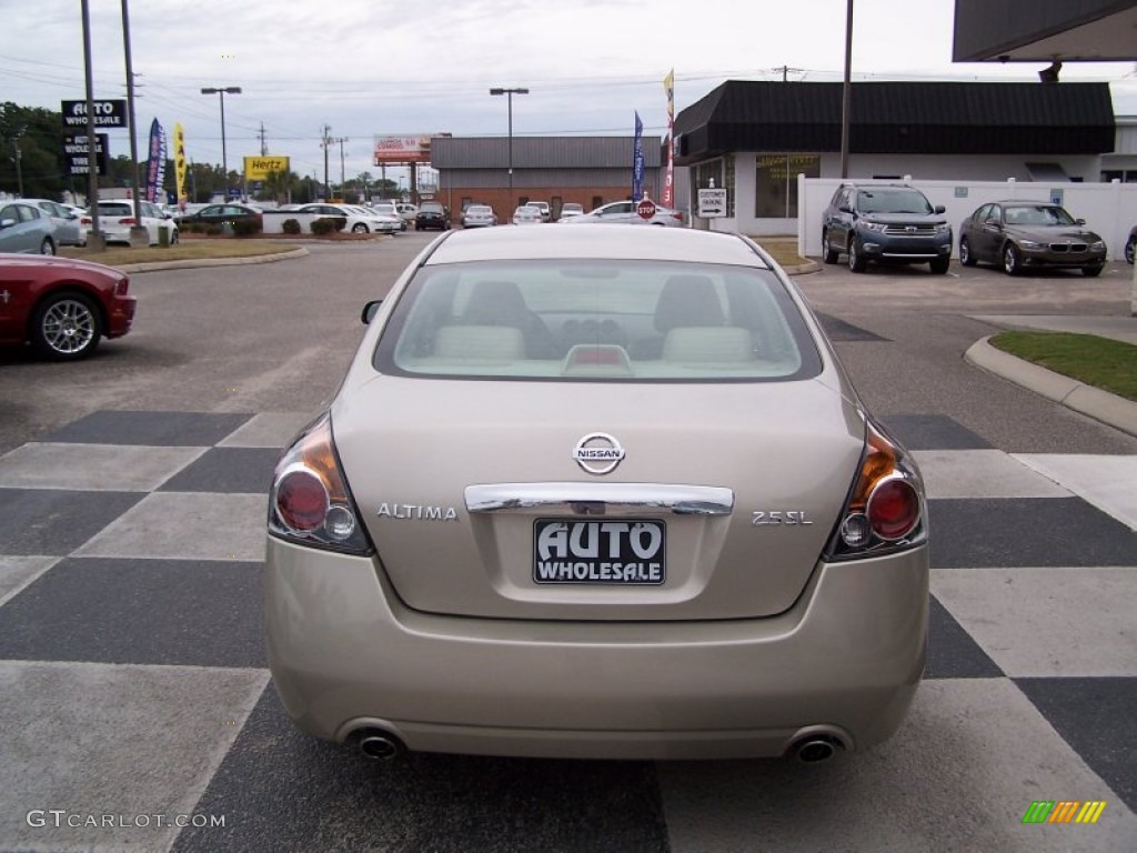 2010 Altima 2.5 SL - Sonoran Sand / Blond photo #4
