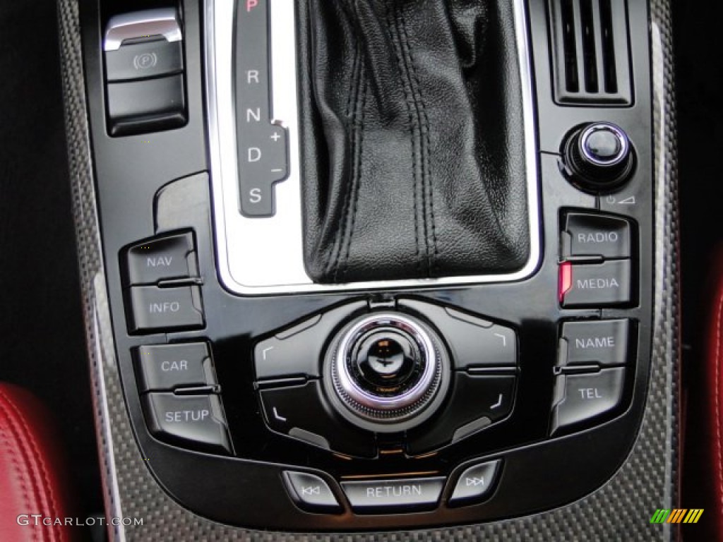 2010 Audi S5 4.2 FSI quattro Coupe Controls Photo #88000052