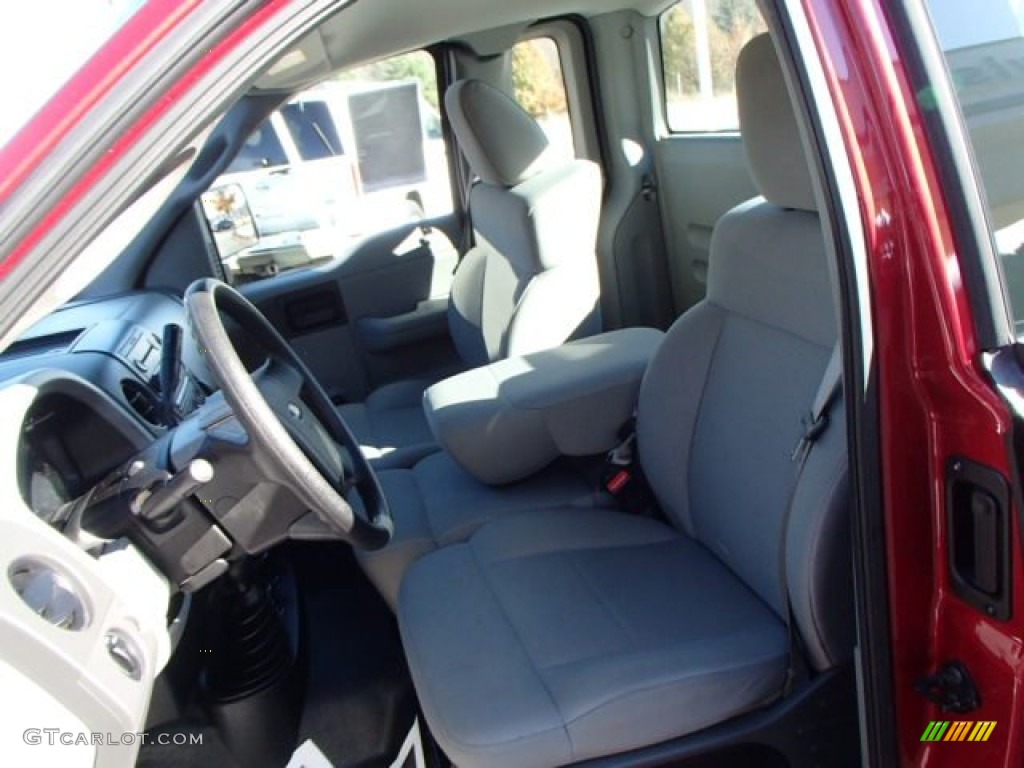 2007 F150 XL Regular Cab 4x4 - Redfire Metallic / Medium Flint photo #10