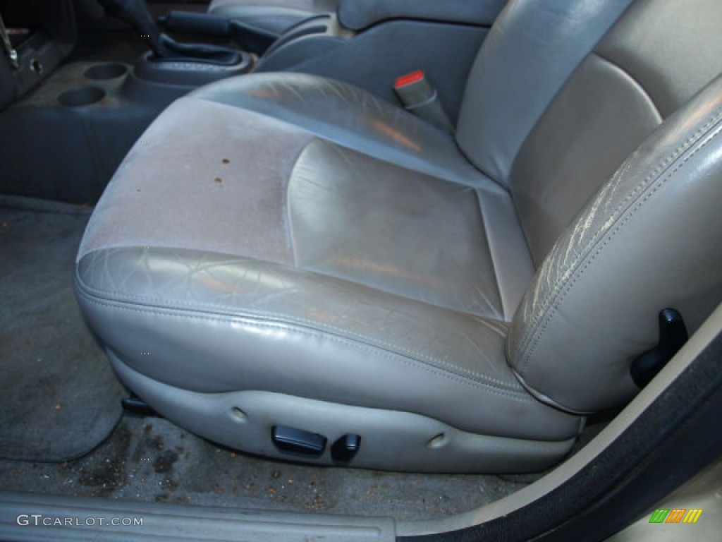 2004 Sebring LXi Sedan - Light Almond Pearl Metallic / Taupe photo #16