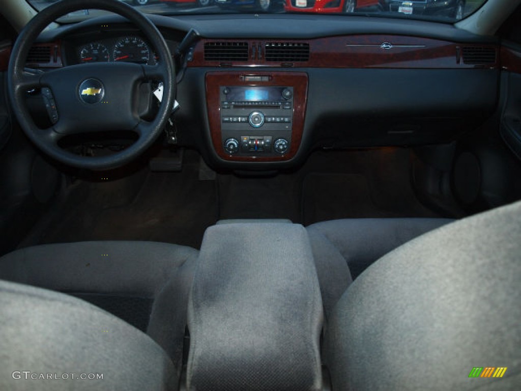 2006 Impala LT - Black / Ebony Black photo #10