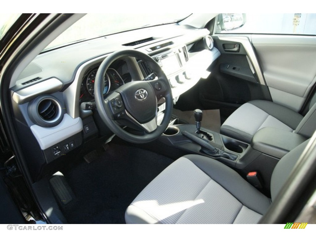 2013 RAV4 LE AWD - Black / Ash photo #5