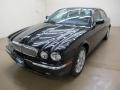 Ebony Black - XJ XJ8 L Photo No. 4