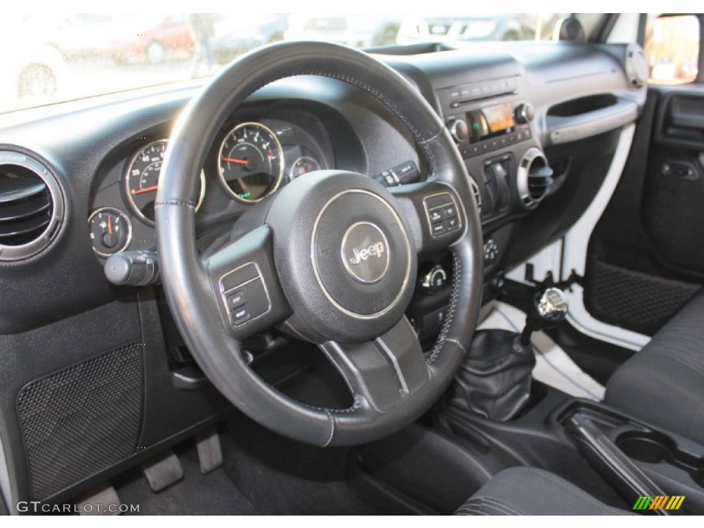 2012 Wrangler Sport 4x4 - Bright White / Black photo #5