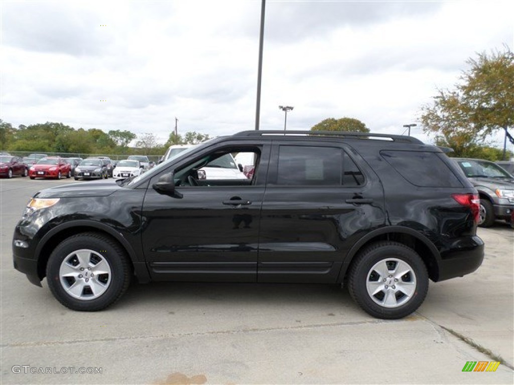 2014 Explorer FWD - Tuxedo Black / Medium Light Stone photo #2