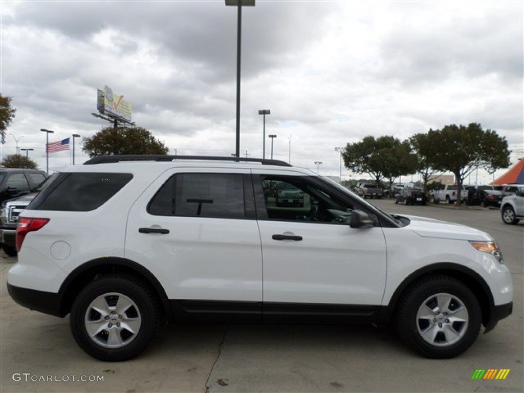 2014 Explorer FWD - Oxford White / Medium Light Stone photo #6
