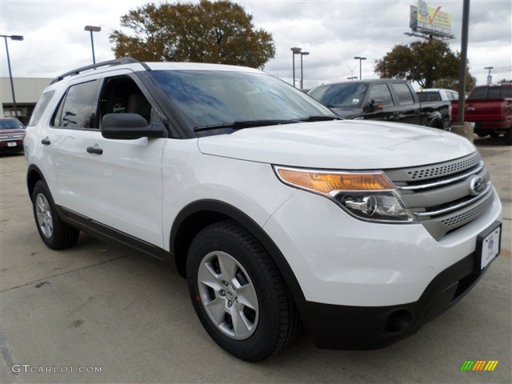 2014 Explorer FWD - Oxford White / Medium Light Stone photo #7