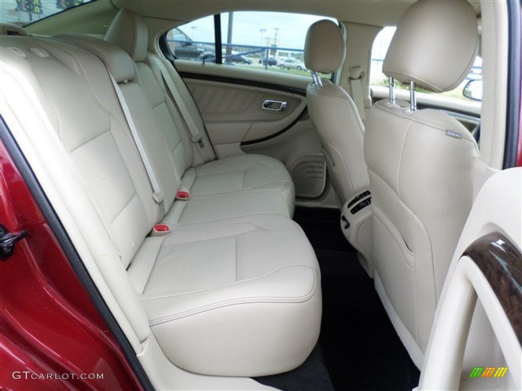 2014 Ford Taurus Limited Rear Seat Photo #88022694