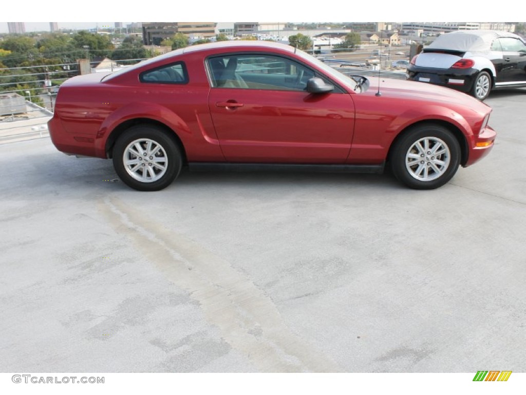 2006 Mustang V6 Premium Coupe - Redfire Metallic / Light Graphite photo #11