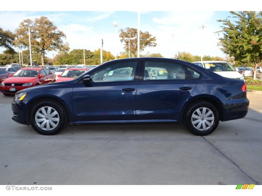 2013 Passat 2.5L S - Night Blue Metallic / Titan Black photo #2