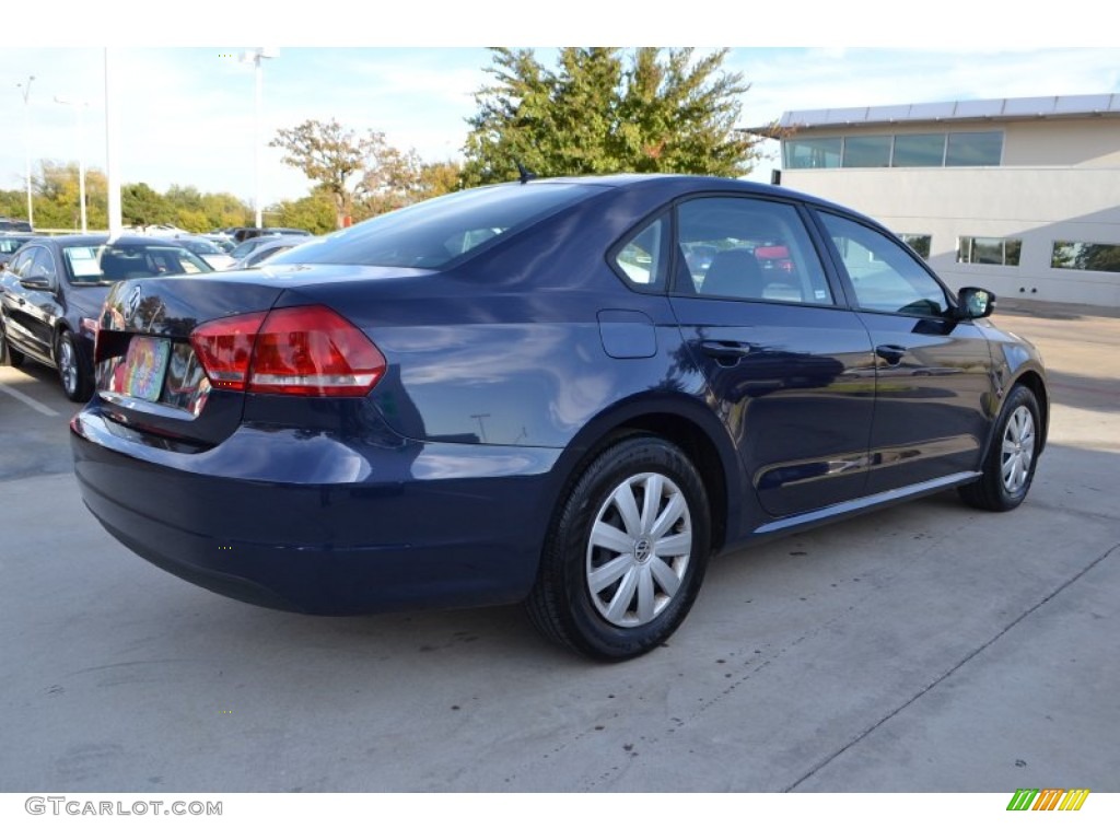 2013 Passat 2.5L S - Night Blue Metallic / Titan Black photo #5