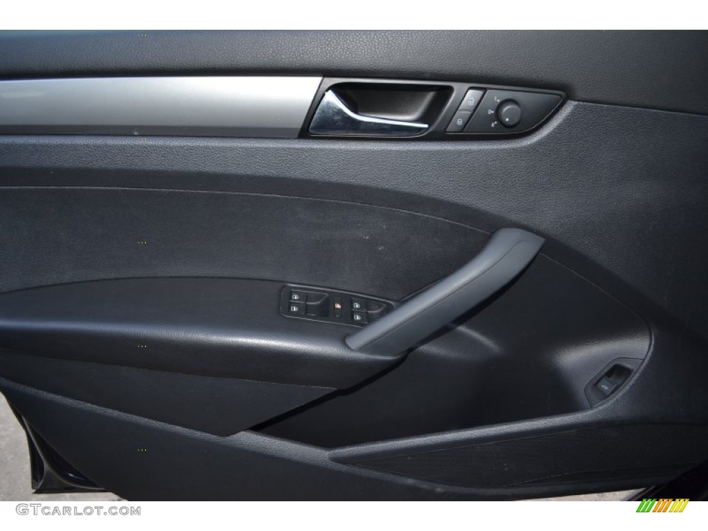 2013 Passat 2.5L S - Night Blue Metallic / Titan Black photo #13