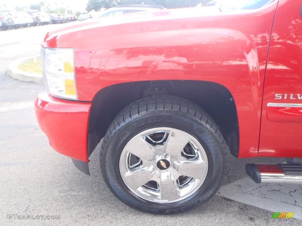 2011 Silverado 1500 LT Extended Cab - Victory Red / Ebony photo #8