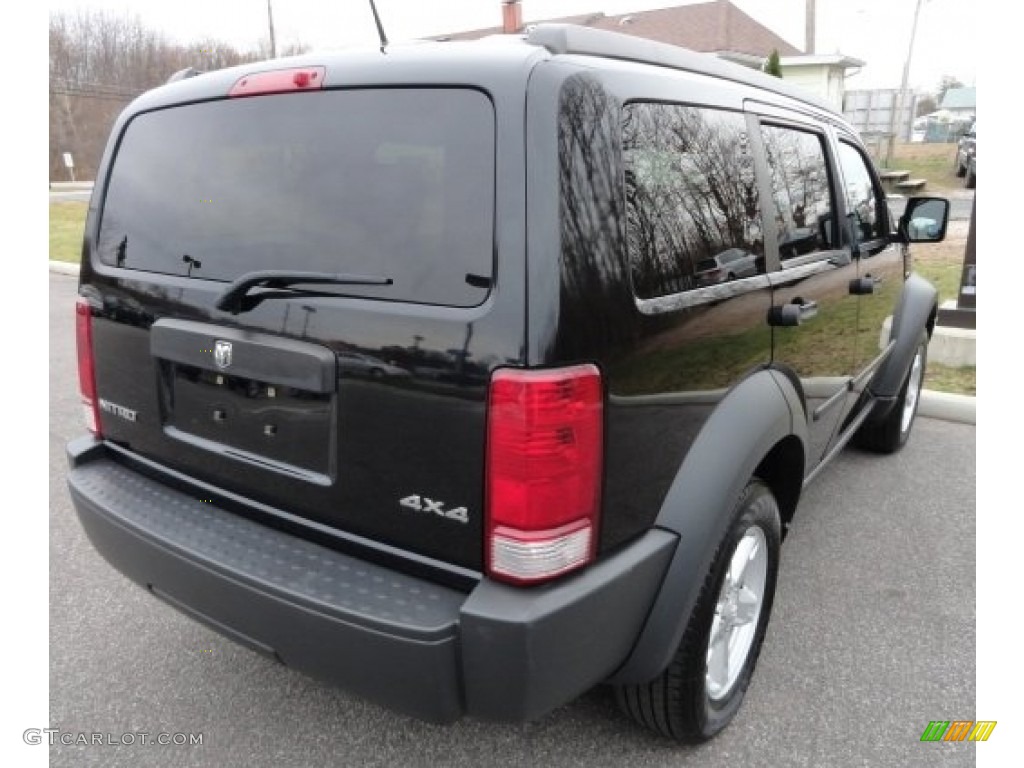 2007 Nitro SXT 4x4 - Black / Dark Slate Gray/Light Slate Gray photo #2