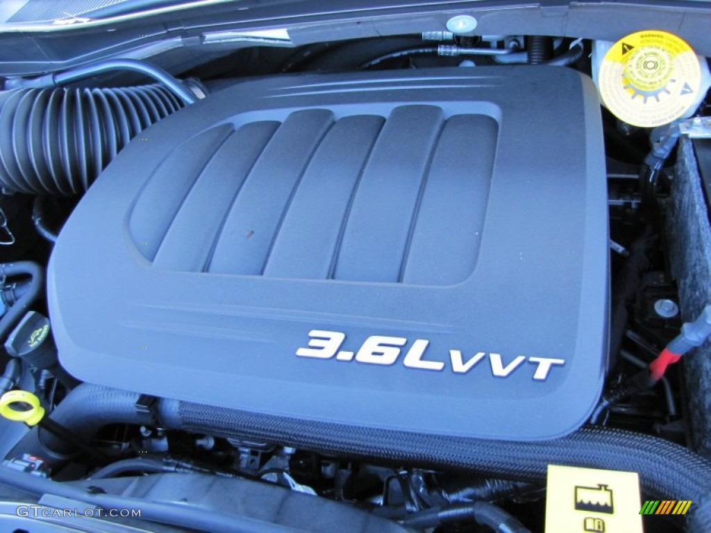 2014 Chrysler Town & Country S 3.6 Liter DOHC 24-Valve VVT V6 Engine Photo #88030646