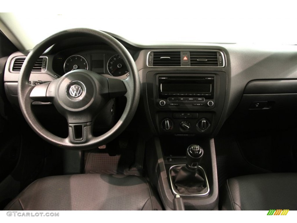 2012 Jetta SE Sedan - Platinum Gray Metallic / Titan Black photo #13