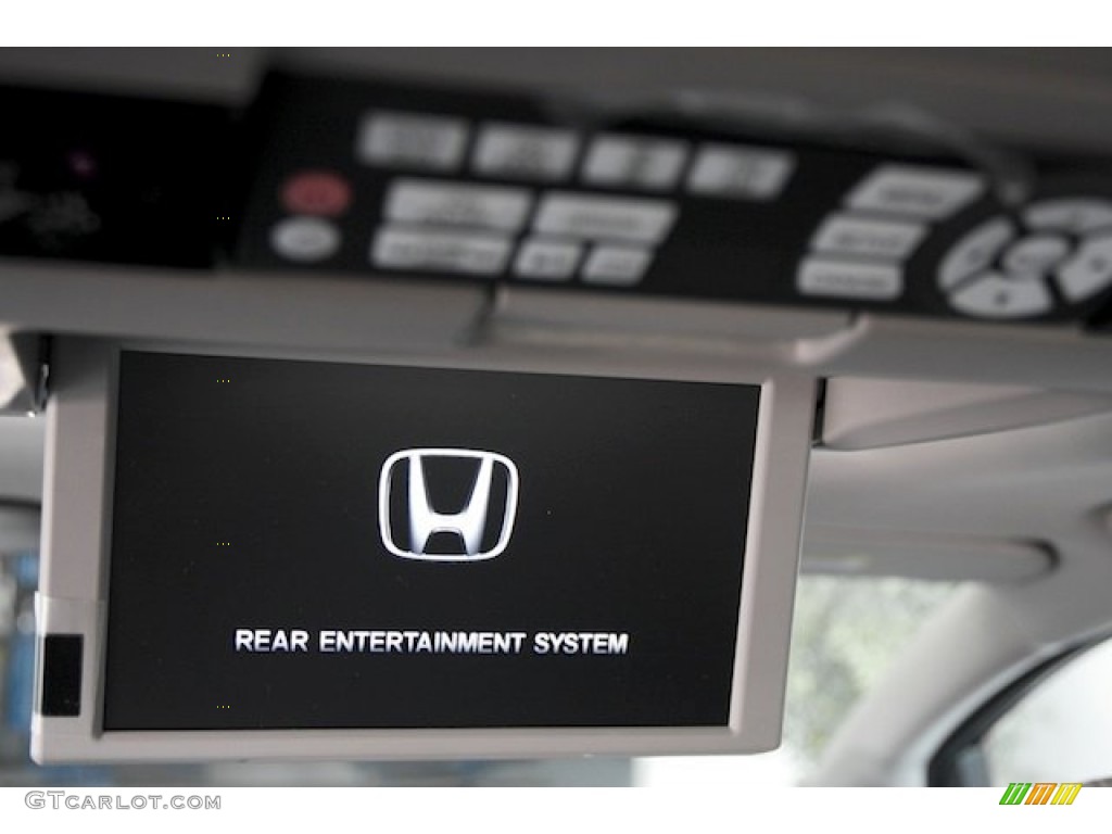 2014 Honda Odyssey Touring Entertainment System Photos