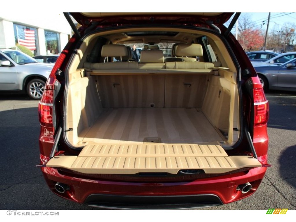 2011 BMW X5 xDrive 35d Trunk Photo #88034606