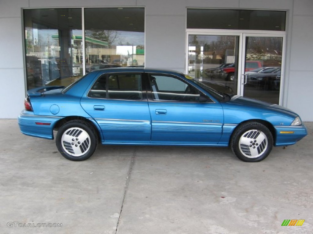 1993 Grand Am SE Sedan - Bright Aqua Metallic / Pewter photo #2